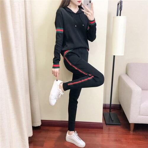 Leisure sports suit womens autumn 2020 new foreign style Korean fashion trend temperament goddess Fan two-piece set