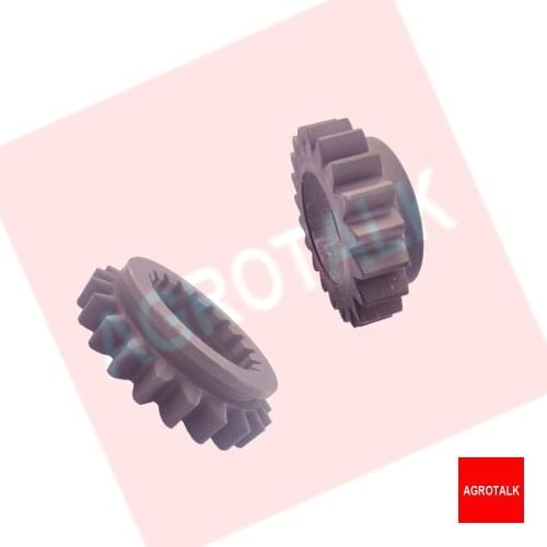 Reverse gear / middle reverse sliding gear for Yituo X904 tractor , Part number : 1.32.106/885145164P / 1.32.113/5145166P