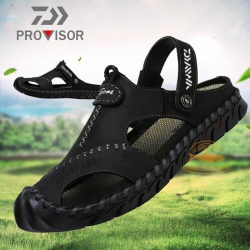 DAIWA Brand Fishing Baotou Sandals and Slippers Mountaineering Non-slip Hollow Mens Slippers Outdoor Breathable Beach Shoes