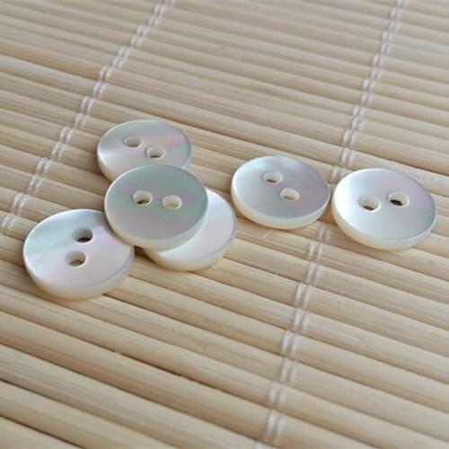 Free shipping 10pcs/lot Shell button flat 2-holes white shirt baby cardigan long sleeve T-shirt cashmere fritillaria buttons