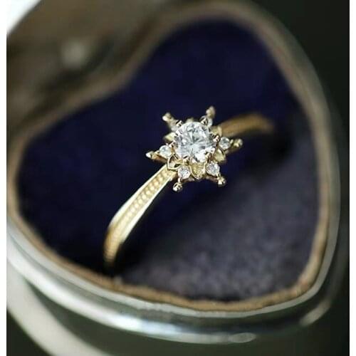 Classic White Round Zircon Snowflake Ring Luxury Female Crystal Wedding Ring Vintage Gold Color Thin Engagement Rings For Women