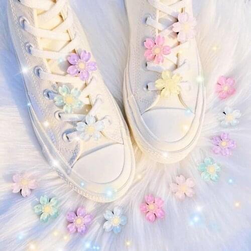 1PCS DIY Flowers Shoe Buckle Girls And Childrens Shoes Accessories Trend Creative Shoelaces Decorative Shoes Accessories