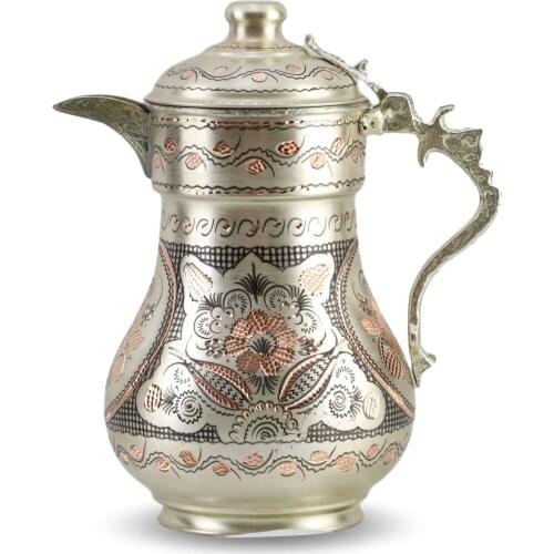 Morya Copper Water Pitcher with Lid Beverage Carafe Elegant Decanter Jug Juice Handmade Vintage Style Buttermilk Drinkware White 2L