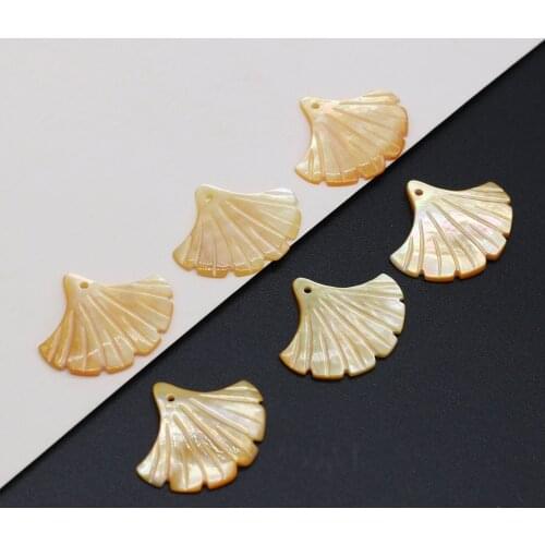 4pcs Natural Sector Seawater Charm Seashell Beads Pendants for Women Jewelry Necklace Bracelet Accessories DIY Gift