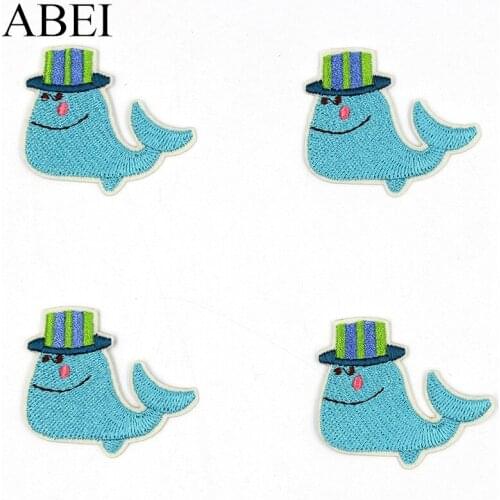 50pcs/Lot Dolphin Embroidery Patches Letters Clothing Decoration Accessories Diy Iron Heat Transfer Applique Cute Patch