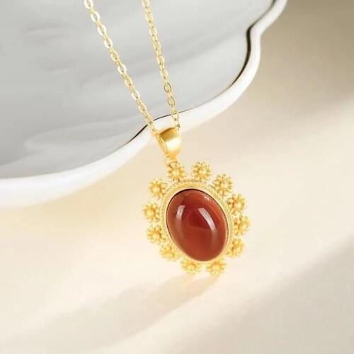 S925 Sterling Silver Inlaid Natural South Red Agate Geometric Egg Surface Lace Vintage Court Style Light Luxury Womens Necklace