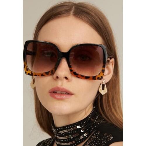 Oversize Square Sunglasse Women Vintage Black Big Frame Sun Galsses Luxury Brand Black Shades UV400 Fashion gafas de sol mujer