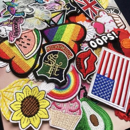 20pcs/lot Stripe Cartoon Cute Embroidered Patches For Clothes Iron On Patches Random Mixed Patch Set Thermal Stickers Badge DIY