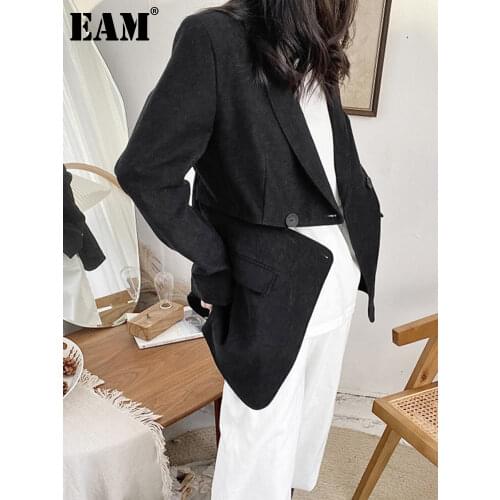 [EAM] Women White Asymmetrical Pocket Big Size Blazer New Lapel Long Sleeve Loose Fit Jacket Fashion Spring Autumn 2021 1DD5974