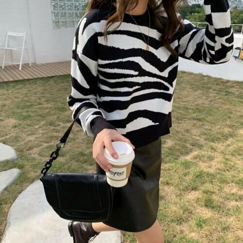 Womens zebra pattern sweaters Korean Vintage Y2K Round Neck Long Sleeve Knitted Sweater Pullover Fashion Short Knitwear Tops
