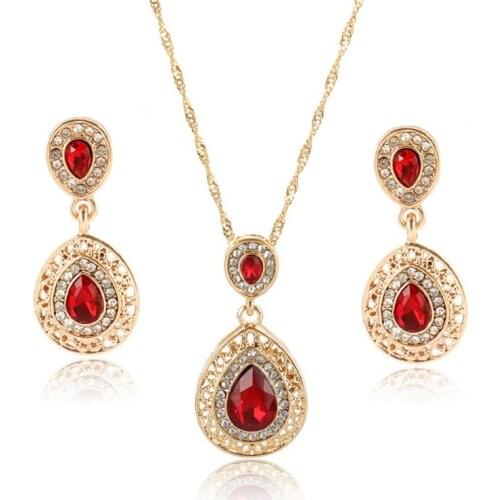 Europe and the United States Hot New Earring Necklace Set Combination Women Crystal Earrings Drop Pendant Jewelry Gift