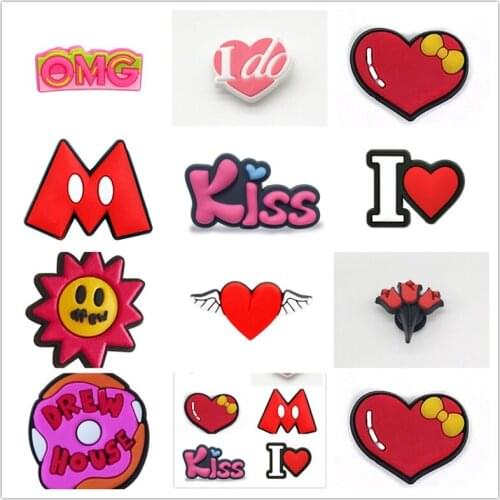 1pcs New Love Miss Croc Charms Designer DIY Cartoon Love Wings Shoes Decaration Jibbfor Croc Clogs Kids Boys Girls Women Gifts