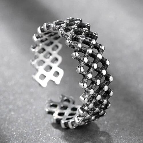 SHQIYAYI Fashion Retro Cross Grid Finger Rings Party Gift Jewelry Vintage Men Womens Accessories Casual Korea Trendy 097