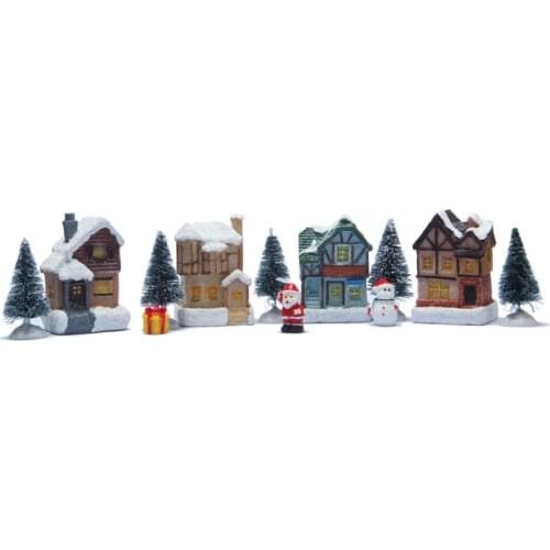 Christmas DIY Doll Tiny House with Tree and Figurine Decorations LED Light Xms Gift Set of 4