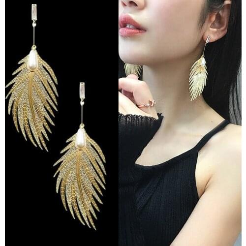 Fashion Korean Gold Feather Earrings with Pearl Peacock Feather Long Fringed Earring Hanging Wedding Party Statement Earings New