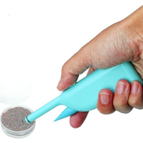 1Pc Earthworm Bloodworm Clip Device Portable ABS Fishing Tackle Fishing Baits Lure Accessory With Rubber Bands