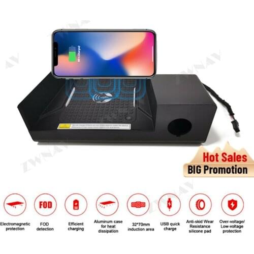 QI Car fast wireless charger For Toyota Innova 2017 2018 2019 2020 infrared Fast Wireless Charging Car Phone Holder for iPhone X