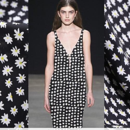 114cm wide natural silk fabric meter 16mm silk crepe de chine fabric dress chrysanthemum printed fabric wholesale silk cloth