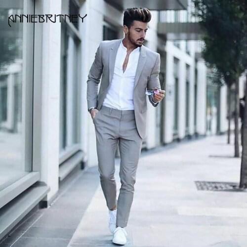 2018 Light Grey Men Suit 2 Pieces Formal Business Suits Slim Fit Groom Tuxedos Handsome Best Men Blazer Jacket+Pants Masculino