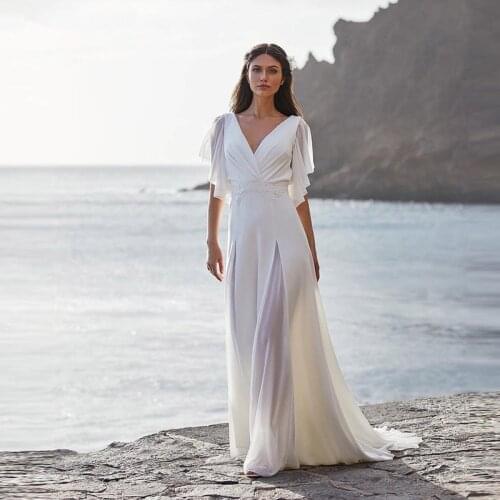 Modern Summer Beach Bridal Wedding Dresses Ivory Short Sleeves V Neckline Lace Applique Wedding Gowns for Bride Sweep Train