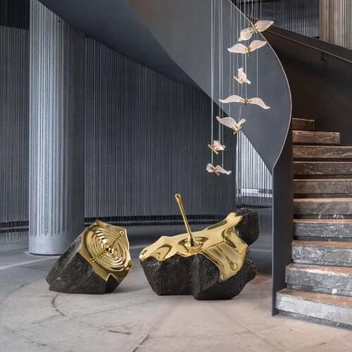 Zq Abstract Light Luxury Creative Staircase Floor Sculpture Sales Office Hotel Lobby Art