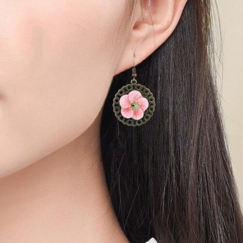 NEW MYWINY OWN DESIGN pink shell flowers vintage ethnic earrings women,circle metal Chinese wind jewelry