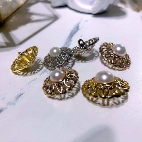 1 lot=10pcs golden Silver Pendant Sparkling pearl button clothes High-grade metal Diamonds buttons Sewing Handwork accessory