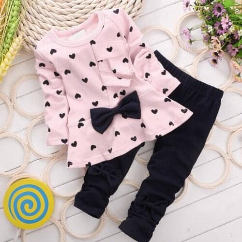 40# New Children Clothes Girl Baby Sets Heart-shaped Print Bow Cute Set T Shirt + Pants Childrens Costumes Одежда Для Девушки