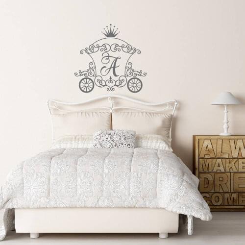 Personalized Initial Letter Wall Decal Monogram Room Decor Cinderella Carriage Princess Design Wall Sticker Home Decor AY0102