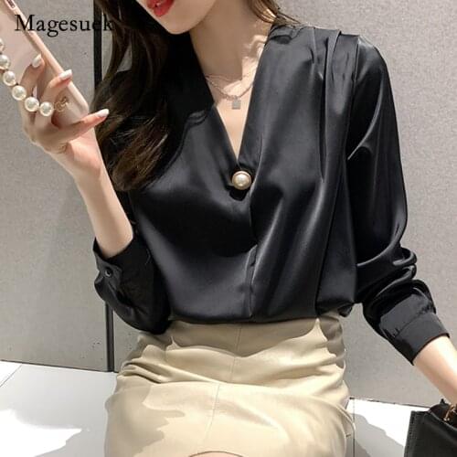 Casual Plus Size V Neck Women Shirts Puff Sleeve Satin Women Blouse Tops Blusas Mujer De Moda 2021 Solid Color Clothing 13932