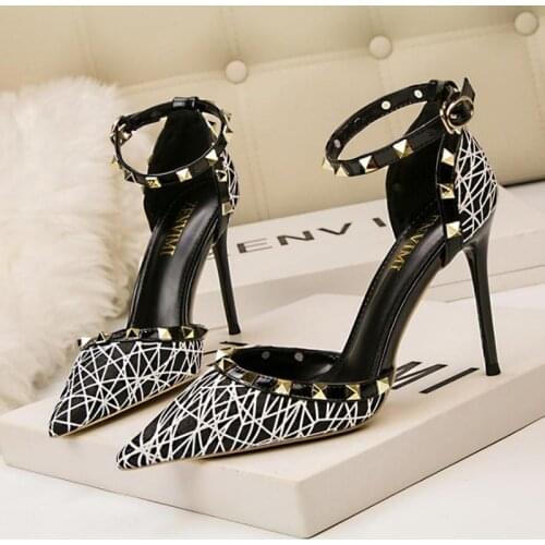 Mariahzheng 10CM Style Sexy Was Stiletto Nightclub High Heels for Shallow Pointed-Toe Cutout Studded Sandals with The Word ZWM