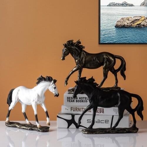 Chinese Successfully Lucky Resin Horse Ornaments Home Livingroom Desktop Furnishing Crafts Market Club Bar Sculpture Decoration