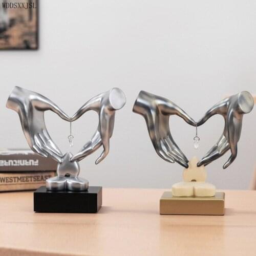 WDDSXXJSL Modern simplicity creative heart-shaped arm sculpture decoration wedding souvenir home living room desktop resin decor