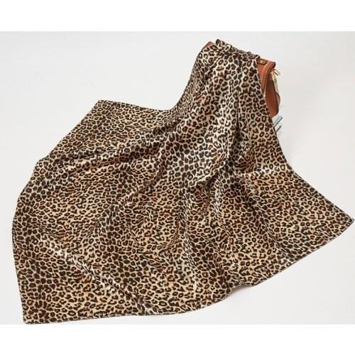 Luxury Women Silk Scarf Square Shawls Lady Bandana Fashion Leopard Print Hijab Scarves Female Neckerchief Head Wraps Foulard