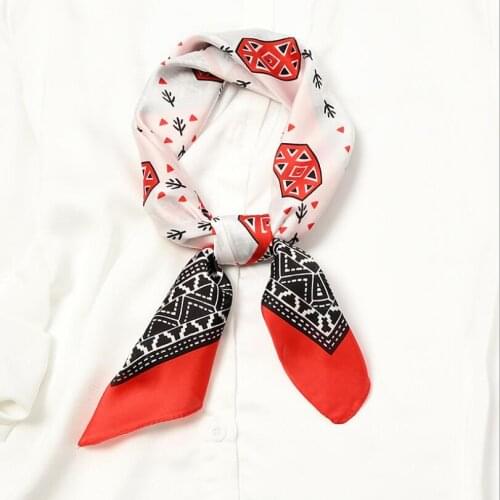 Yishine New Summer Unique Silk Square Scarf Women Cute Geometric Print Bandana Multifunctional Head Scarf Small Hijab 70x70cm