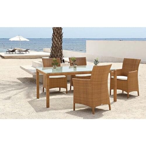 2017 Trade Assurance High quality rattan hideaway heavy-duty dining table and chairs