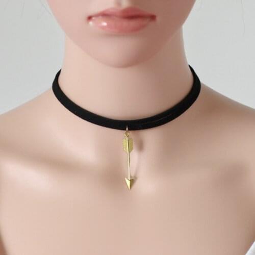 Fashion Arrow Pendant Choker Necklace 2018 New Style Black Short Velvet Collar Necklace For Women Collares Collier Femme Jewelry