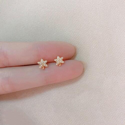 Fresh and Simple Women CZ White Zircon Maple Leaf Earrings 2021 Hot Sale Silver Plated Body Penetration Womens Party Jewelry