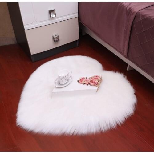 Super Soft Heart Shape Fluffy Carpets Long Plush Area Rug Shaggy Carpets Home Deco Bedroom Living Room White Black Carpet Car