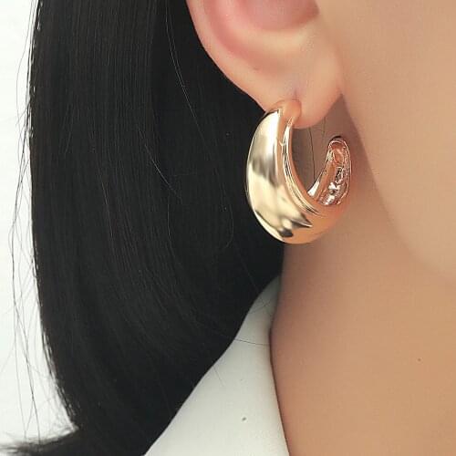 New Metal Geometric C-Shaped Circle Earrings Fashion Simple And Creative Retro Cold Wind Earrings Women Wholesale