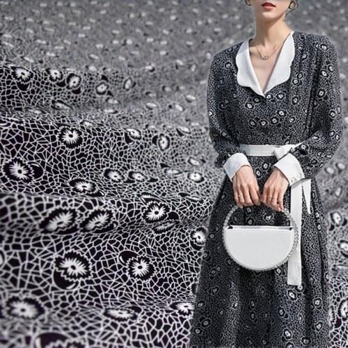 Half Meter High Grade Fashion Black Bottom With Flower Print Chiffon Fabric For Dress Shirt Women Clothes No Transparent T1610