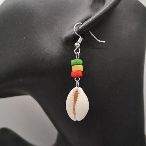Free shipping! Handmade Rasta Shell Earrings