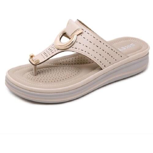 Summer European Style New Fashion Plus Size 41 42 Women Metal Decoration Flip-flops Ladies Wedges Hollow Slippers 20200508