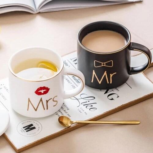 New 450mL Black Bowknot/Red Lips Coffee Mug with Lid and Spoon Creative Mr/Mrs Milk Tea Juice Water Ceramic Cup Gifts for Lovers