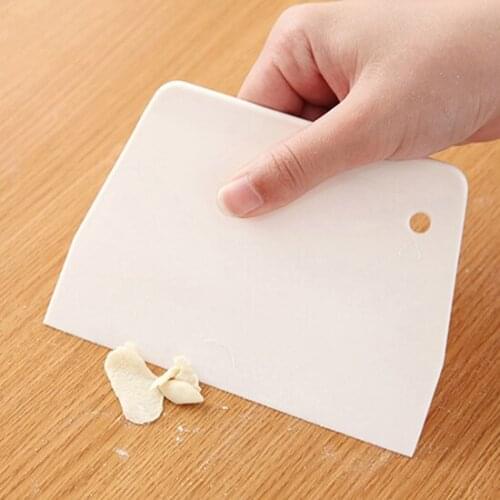 Popular Pastry Dough Scraper Cutter Plastic Baking Cake Decorating Kitchen Tool