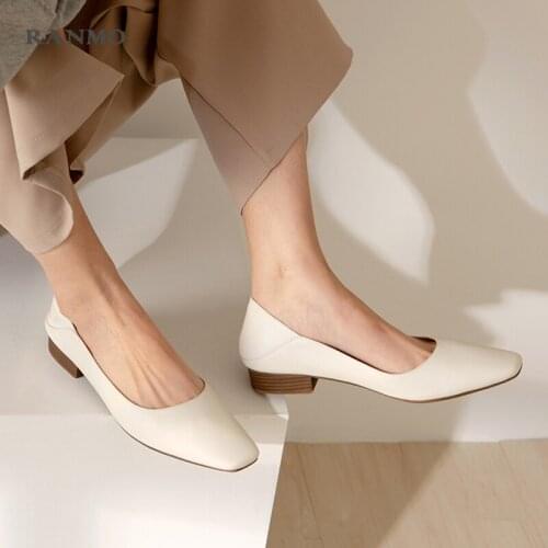 Leather Shoes 2021 Womens Shallow Heels Shallow Shoes Party Concise Summers Latest Square Toe Shoes Women Fashion Versatile