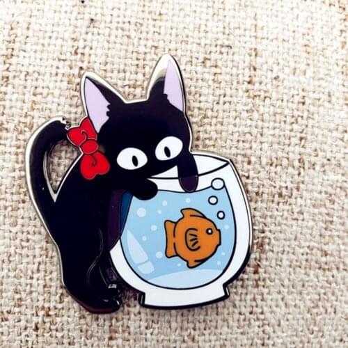 Jiji Cat Kitten Trouble Maker Enamel Brooch Pin Backpack Hat Bag Lapel Pins Badges Women Mens Fashion Jewelry Accessories