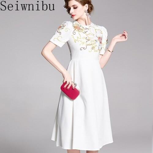 2020 New Summer Women Vintage Embroidery Flowers Runway Dress Black White Short Sleeve Slim Party Dress Tunic Robe