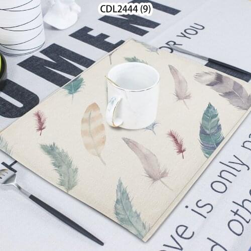 1 Pcs Animal Pattern Bird Feather Printing Napkin Cloth Home Decoration Table Mat Cloth Tea Towel Coaster 42*32 Servilletas Tela