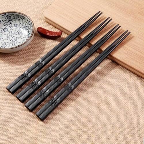1Pair Japanese chopsticks Alloy Non-Slip Sushi Food sticks Chop Sticks Chinese Gift japoneses chopsticks